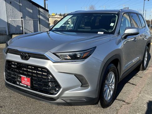 Certified 2025 Toyota Grand Highlander XLE image 1