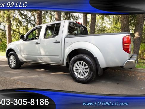 Used 2016 Nissan Frontier SV image 11