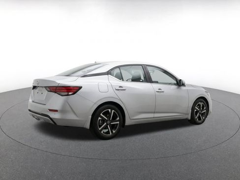 Used 2025 Nissan Sentra SV FWD image 7