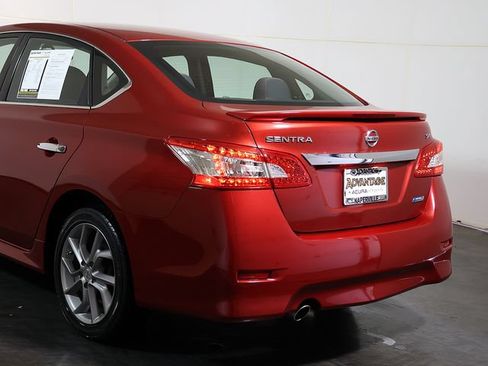 Used 2014 Nissan Sentra SR FWD image 11