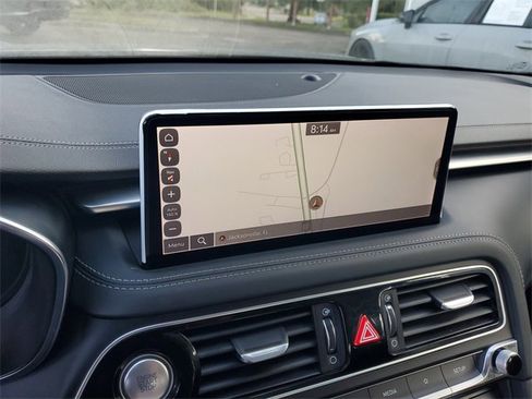 Used 2022 Genesis G70 2.0T image 20