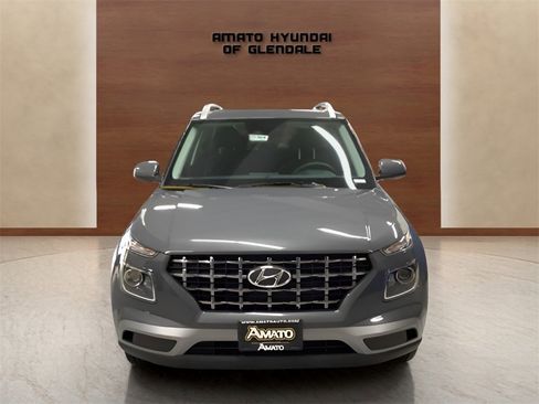 Used 2025 Hyundai Venue SEL image 16