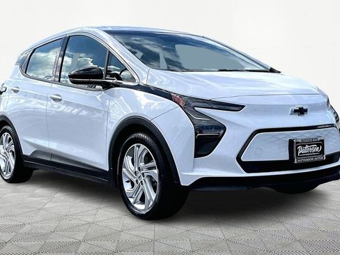 Used 2023 Chevrolet Bolt LT image 5