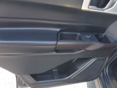 Used 2020 Ford Explorer Platinum w/ Premium Technology Package AWD/4WD image 16