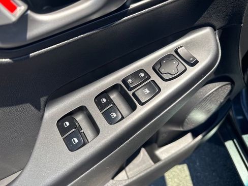 Used 2019 Hyundai Kona Limited AWD/4WD image 10