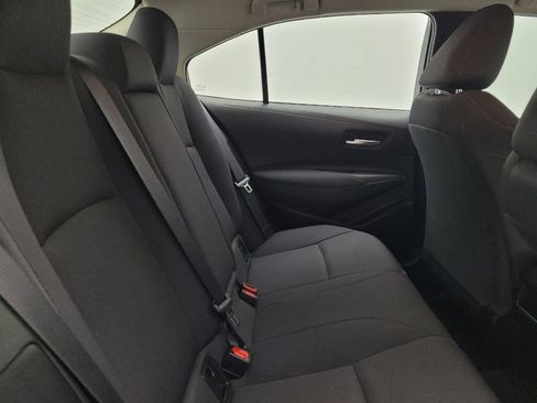 Used 2021 Toyota Corolla LE image 19