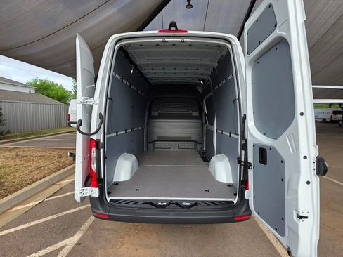 New 2026 Mercedes-Benz Sprinter 2500 image 3