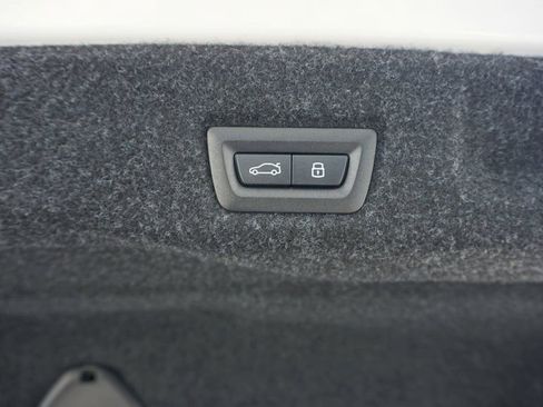 New 2026 BMW i5 eDrive40 image 7