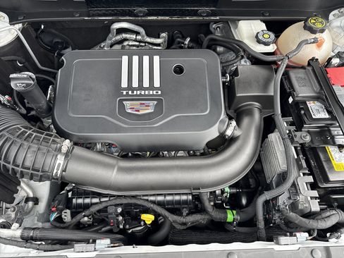 Used 2024 Cadillac XT6 Luxury FWD image 35