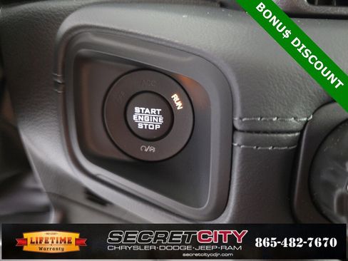 New 2025 Jeep Wrangler Unlimited Rubicon w/ Steel Bumper Group image 21