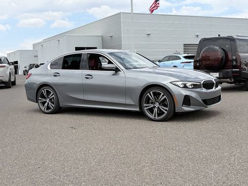 Used 2024 BMW 330i Sedan w/ Convenience Package RWD image 4