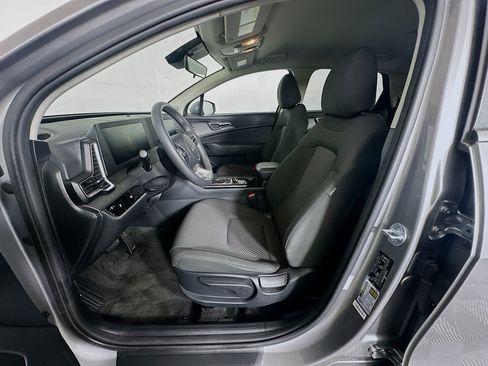 Used 2024 Kia Sportage LX FWD image 13