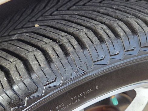 Used 2014 Chevrolet Traverse LTZ image 10