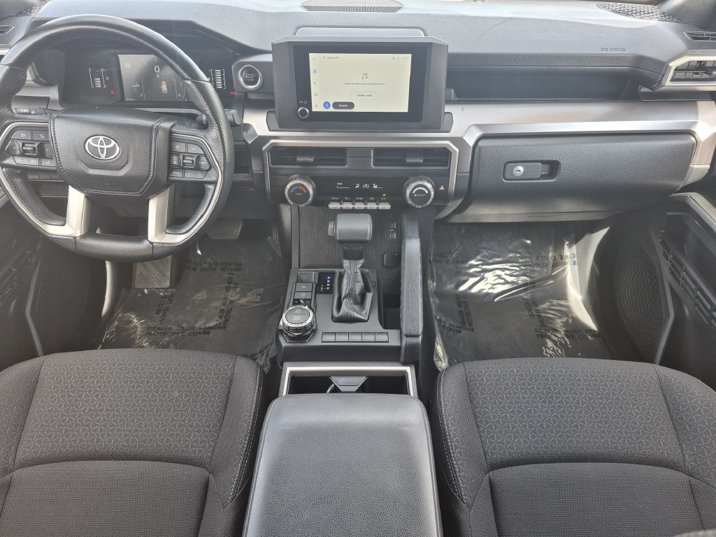 Used 2025 Toyota 4Runner SR5 AWD/4WD image 13