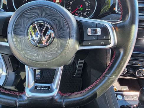 Used 2017 Volkswagen Jetta GLI FWD image 34