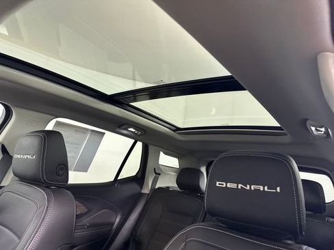 Used 2023 GMC Terrain Denali w/ Denali Premium Package image 12