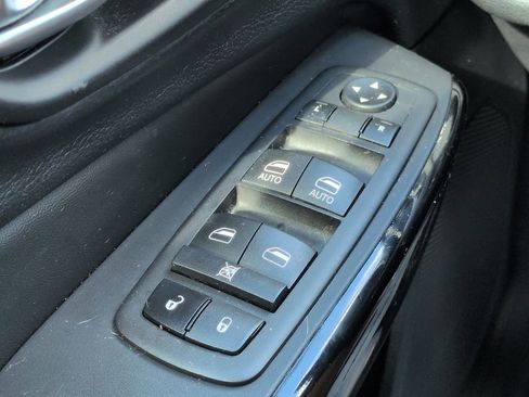 Certified 2023 Jeep Cherokee Altitude Lux AWD/4WD image 23