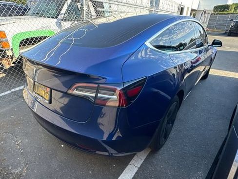 Used 2018 Tesla Model 3 Long Range RWD image 5