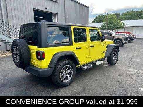 Used 2024 Jeep Wrangler Unlimited Sport AWD/4WD image 3