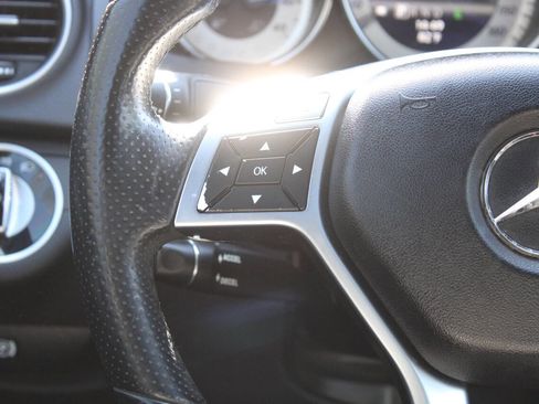 Used 2013 Mercedes-Benz C 250 Sedan image 40