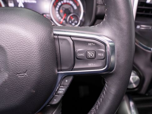 Used 2024 RAM 1500 Laramie AWD/4WD image 29