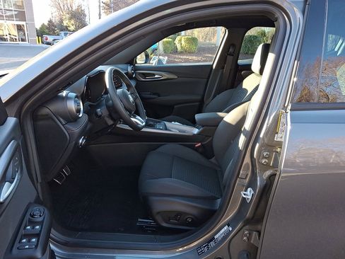 New 2025 Alfa Romeo Tonale w/ Active Assist Package image 14