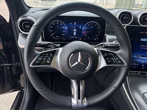 Used 2026 Mercedes-Benz GLC 300 4MATIC image 21