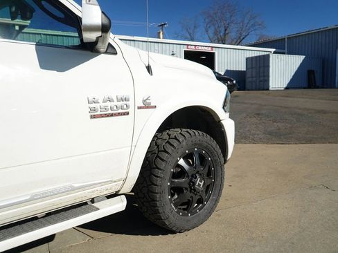 Used 2018 RAM 3500 Laramie Longhorn image 12