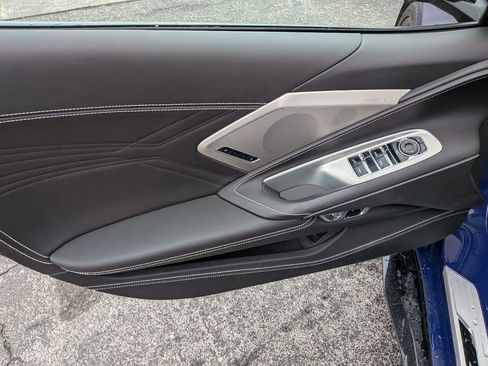 Used 2025 Chevrolet Corvette Z06 image 10