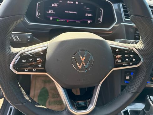 Used 2022 Volkswagen Tiguan SEL R-Line AWD/4WD image 26