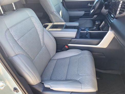 Used 2023 Toyota Tundra Limited image 18