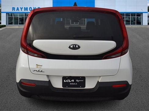 Certified 2021 Kia Soul LX image 4