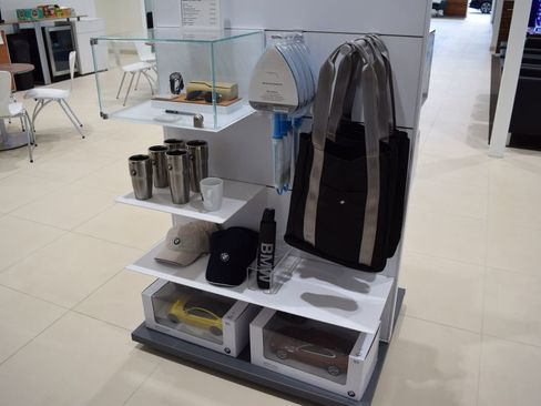 Used 2017 Jeep Grand Cherokee Limited w/ Trailer Tow Group IV image 25