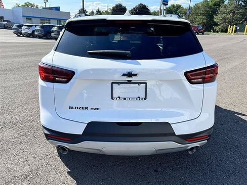 New 2026 Chevrolet Blazer LT w/ Convenience Package AWD/4WD image 4