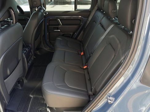New 2026 Land Rover Defender 110 X-Dynamic SE AWD/4WD image 30