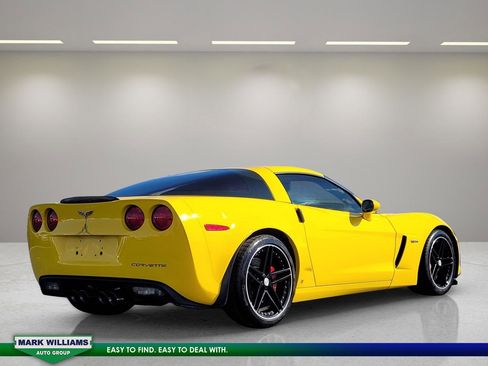 Used 2006 Chevrolet Corvette Z06 w/ Preferred Equipment Group image 8