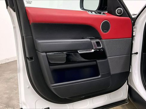 Used 2020 Land Rover Range Rover Sport HST image 26