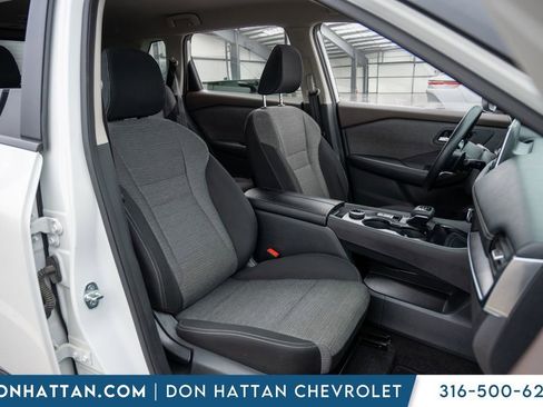 Used 2023 Nissan Rogue SV image 26