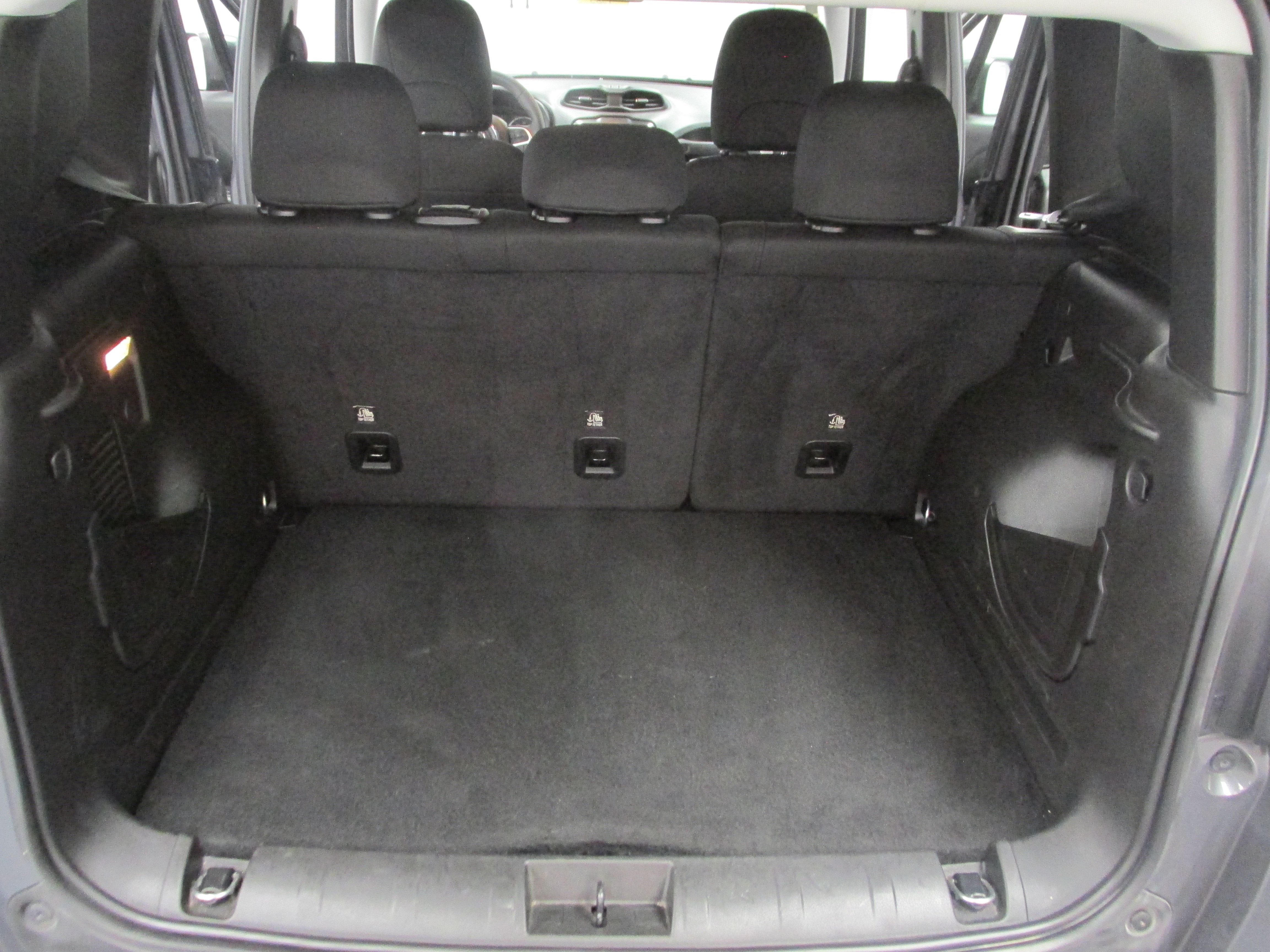 Used 2023 Jeep Renegade Latitude AWD/4WD image 22