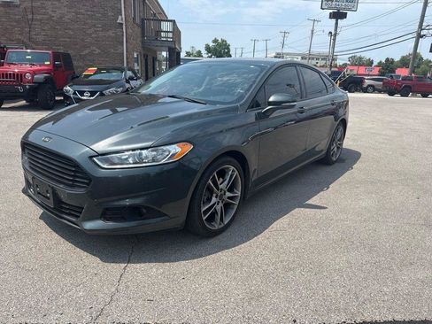 Used 2016 Ford Fusion Titanium FWD image 3