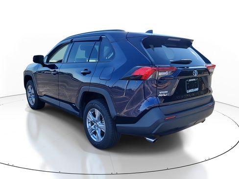 Used 2022 Toyota RAV4 XLE image 5