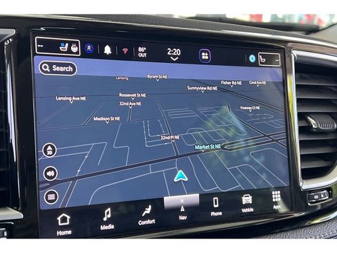 Used 2023 Chrysler Pacifica Limited image 22