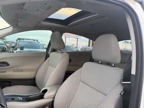 Used 2018 Honda HR-V EX image 28
