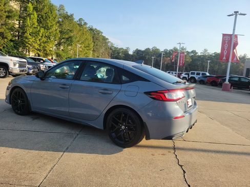 Used 2022 Honda Civic Sport image 3