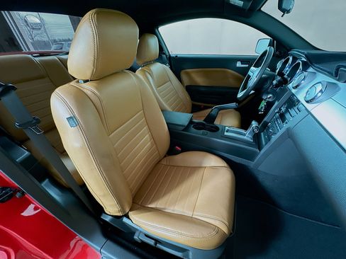 Used 2009 Ford Mustang GT Premium image 25