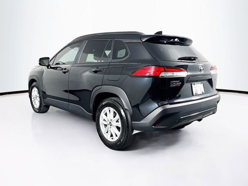 Used 2024 Toyota Corolla Cross LE image 7
