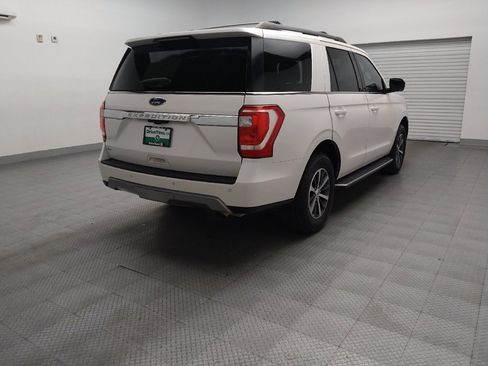 Used 2018 Ford Expedition XLT w/ Equipment Group 202A image 9