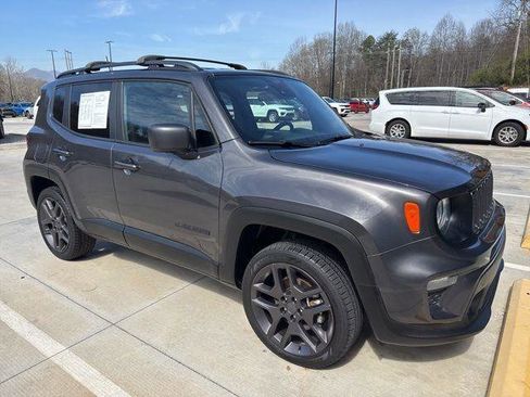 Used 2021 Jeep Renegade Latitude image 2