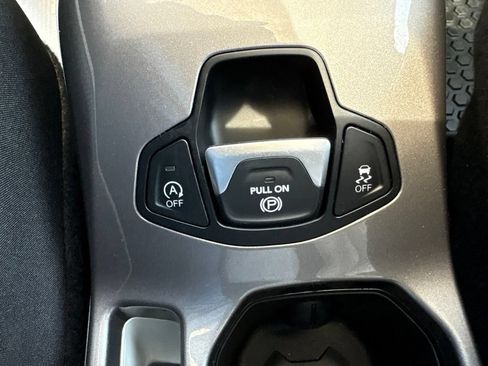 Used 2022 Jeep Renegade Limited w/ Sun, Sound & Wheels Group AWD/4WD image 27