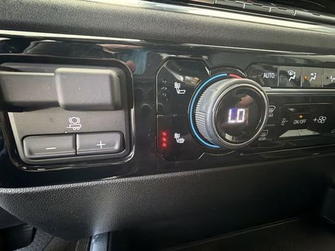 Certified 2024 Chevrolet Silverado 1500 RST w/ Convenience Package II AWD/4WD image 28